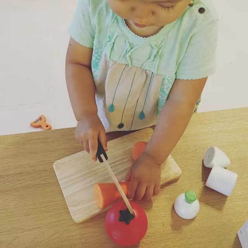 Fidtoy Juego de comida de juguete de madera para niños pequeños, juguetes de cocina, juguete de cortar frutas, juguete de aprendizaje Montessori para niños de 1, 2 y 3 años, juego en casa