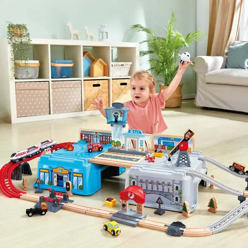 Fidtoy Juego de Tren de Madera para Ciudad, Juguete de Construcción de Ferrocarril de 80 Piezas para Niños