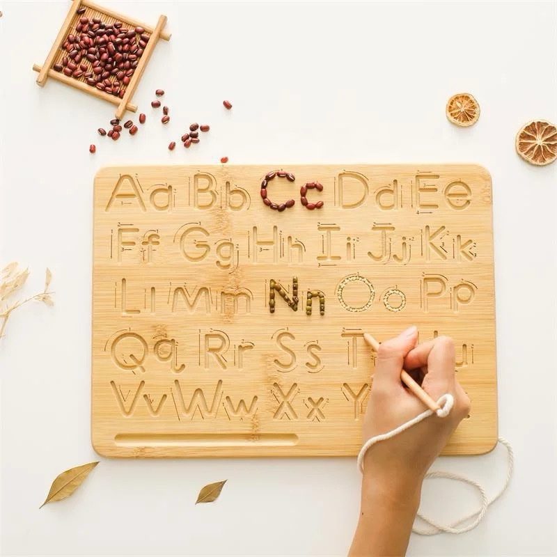 Pizarra de trazar Montessori de doble cara - Letras mayúsculas y minúsculas y números, formas y líneas