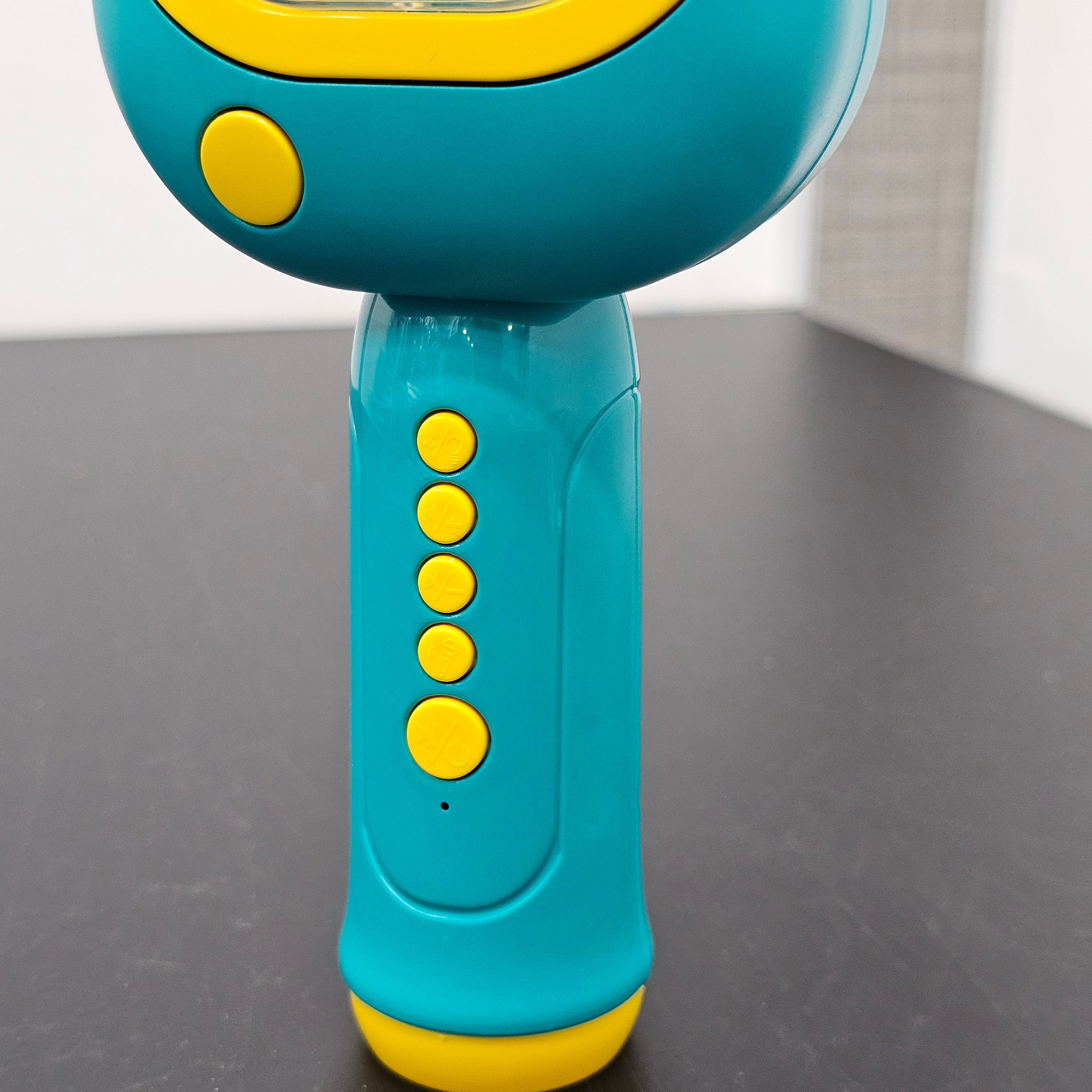 Micrófono inteligente Singer Phone con Bluetooth – Karaoke inalámbrico divertido para niños | Bacha Toys