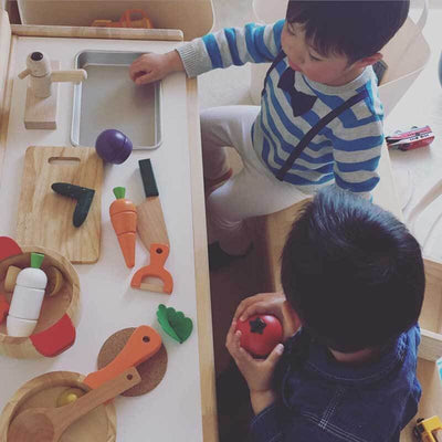 Fidtoy Juego de comida de juguete de madera para niños pequeños, juguetes de cocina, juguete de cortar frutas, juguete de aprendizaje Montessori para niños de 1, 2 y 3 años, juego en casa
