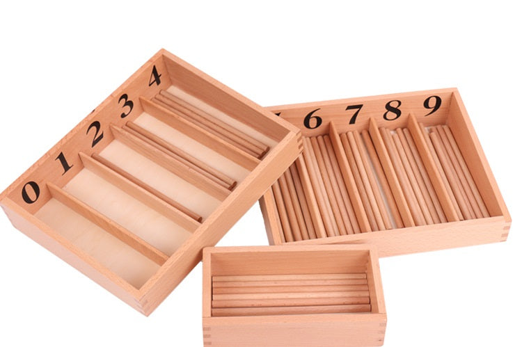 Boîte de fuseaux Montessori standard et bâtonnets de comptage mathématiques sur plateau