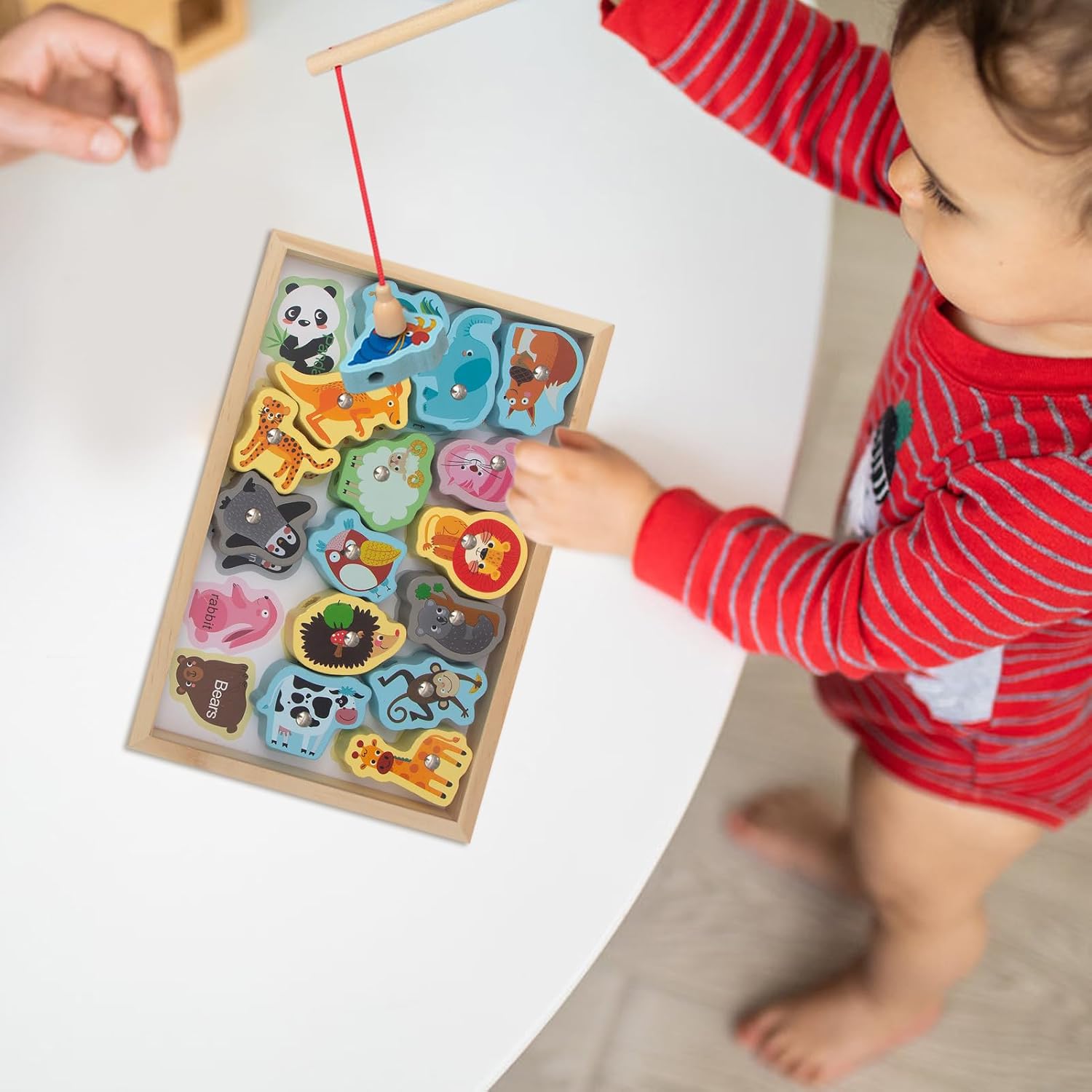 Jouets de Pêche en Bois, Jeu de Pêche Magnétique 2 en 1 Sûr et Inoffensif - Jeu de Pêche Montessori Sans Bord Pointu Cadeau d'Anniversaire Noël pour Garçons Filles Hiyoyo