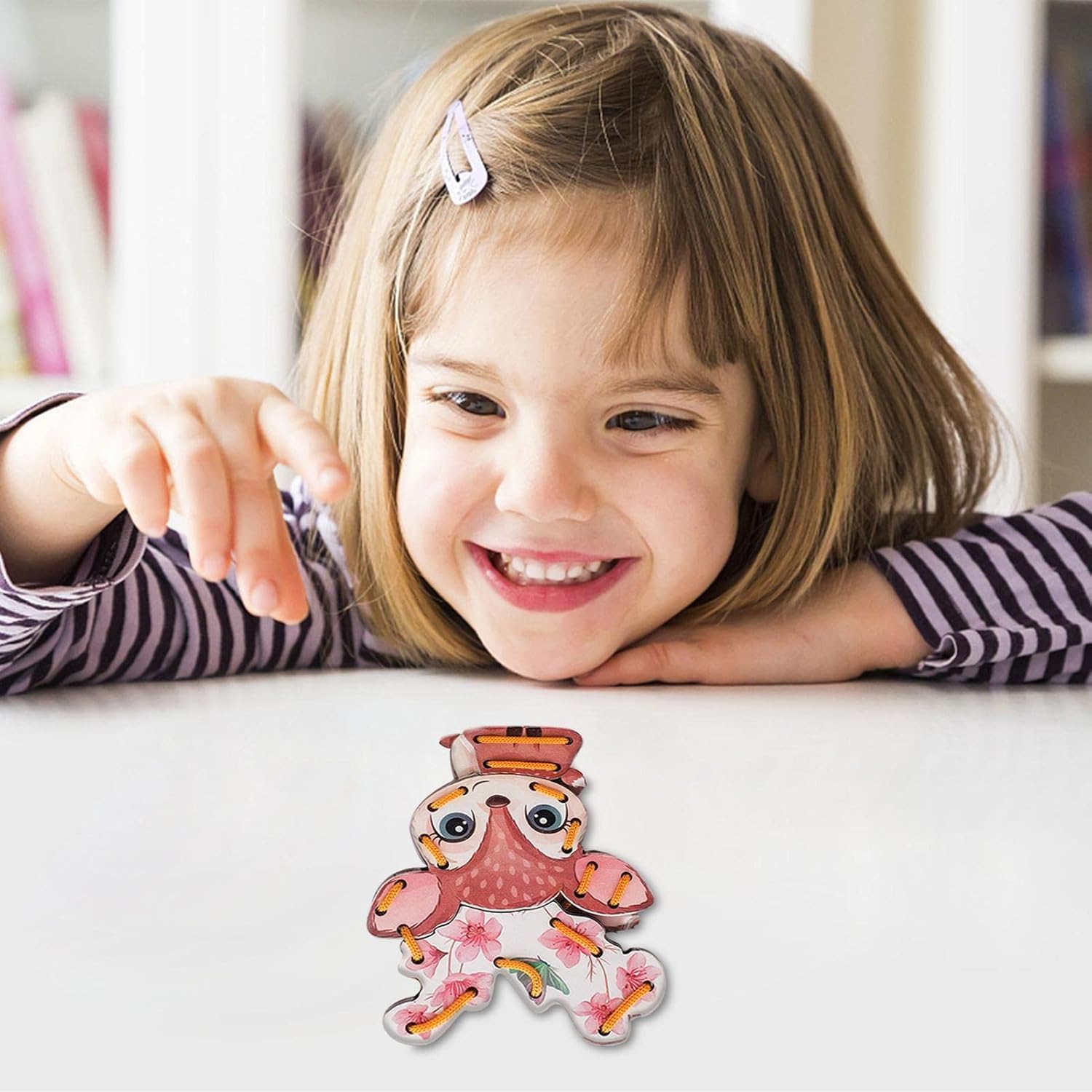 Laçage Ukuding pour tout-petit - Cartes de couture en carton à lacer avec animaux - Matériel de bricolage pour l'éducation préscolaire Ferme, jeux de laçage, jouets d'activité