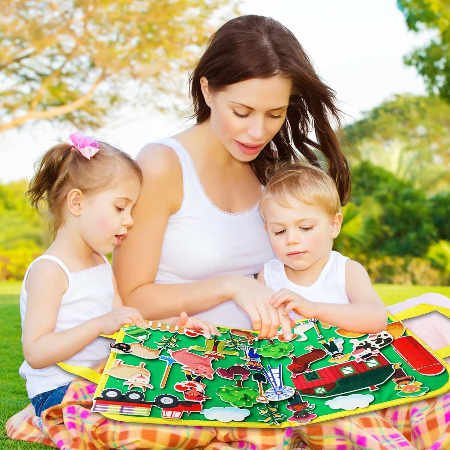 Craftstory Tablero de Fieltro de Viaje para Niños Pequeños, Juguetes de Animales de Granja, Actividades de Aprendizaje Preescolar, 37 Piezas, Juguetes Sensoriales, Historias de Corral para el Aula, Suministros de Arte y Manualidades