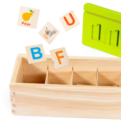 Jeu de tri et de classification par catégorie avec des jouets d'orthographe Montessori pour enfants