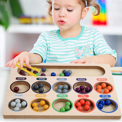 Activité de transfert de pinces de tri de perles de couleur Montessori