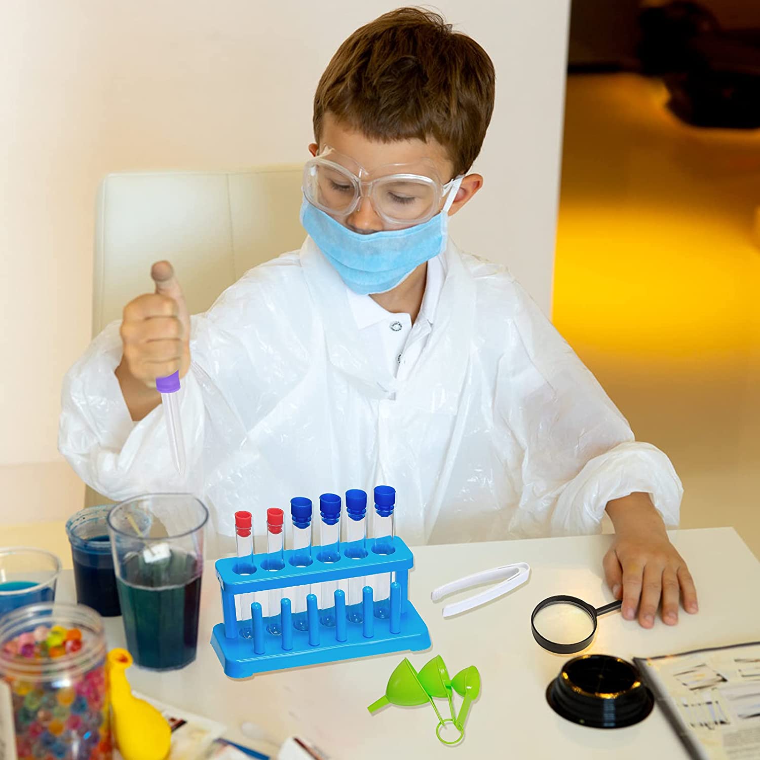Kit de science de laboratoire de jeu de rôle pour enfants avec lunettes, blouse de laboratoire et variété d'équipement scientifique de jeu pour enfants