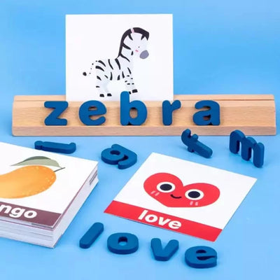 Fidtoy Zebra Jeu d'orthographe en bois pour la construction du vocabulaire, jouet d'association de mots pour la maternelle avec 78 blocs de lettres, 50 cartes et un support de cartes en bois, à partir de 3 ans
