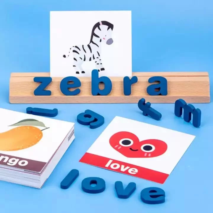 Fidtoy Zebra Jeu d'orthographe en bois pour la construction du vocabulaire, jouet d'association de mots pour la maternelle avec 78 blocs de lettres, 50 cartes et un support de cartes en bois, à partir de 3 ans