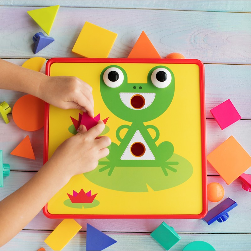 Fidtoy Geometric Button Puzzle with Storage Box, Plastic Shape and Color Matching Toy with 22 Geometric Buttons, 12 Picture Cards and 2 Fixing Clips Ages 3+