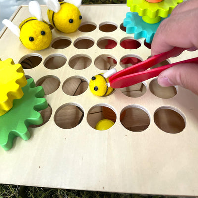 Plateau à éléments détachés Ruche Fleur d'Abeille – Ensemble de jeu sensoriel