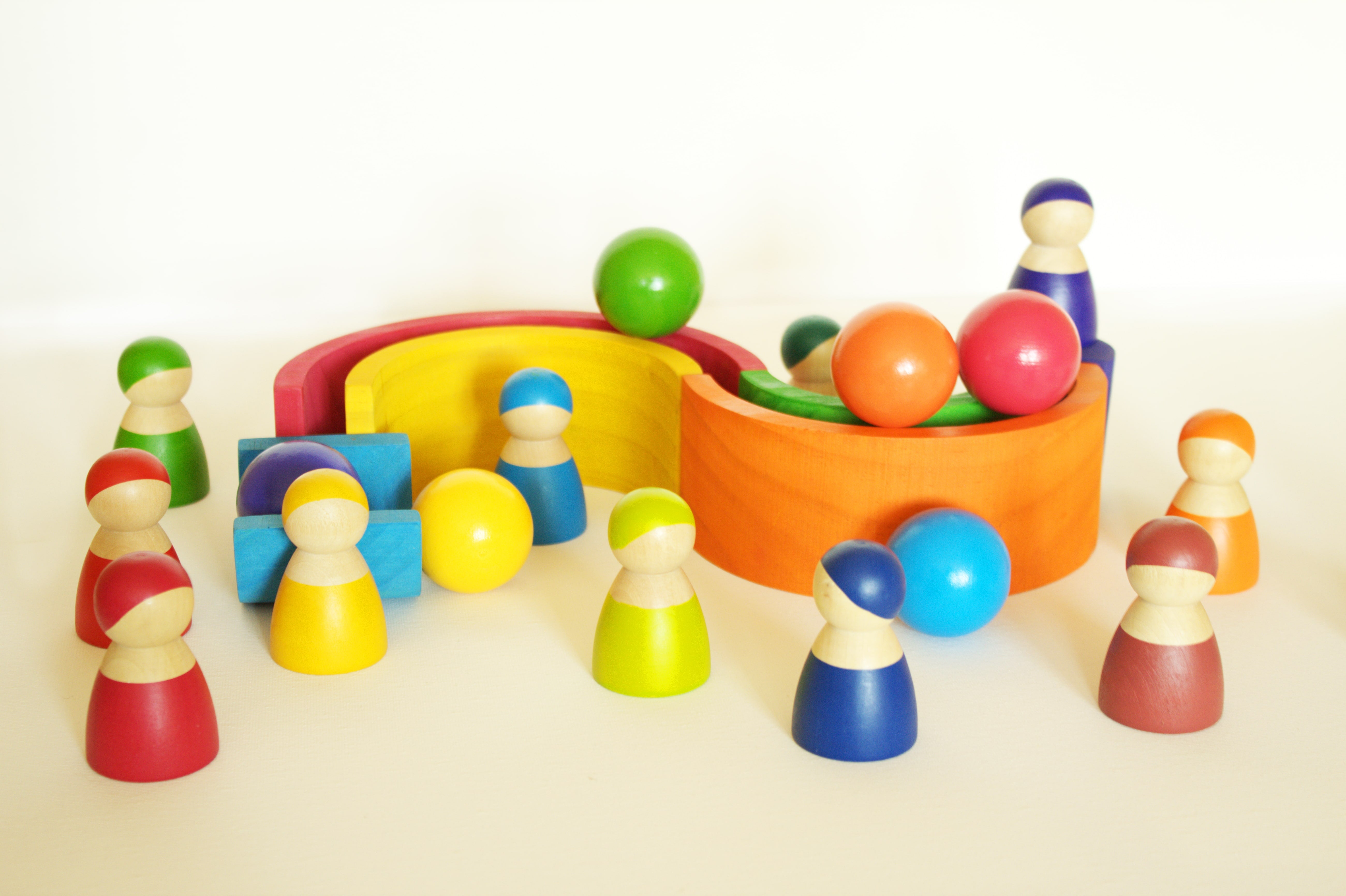 Jouet en bois Fidtoy Rainbow Stacker pour tout-petits avec 6 arches